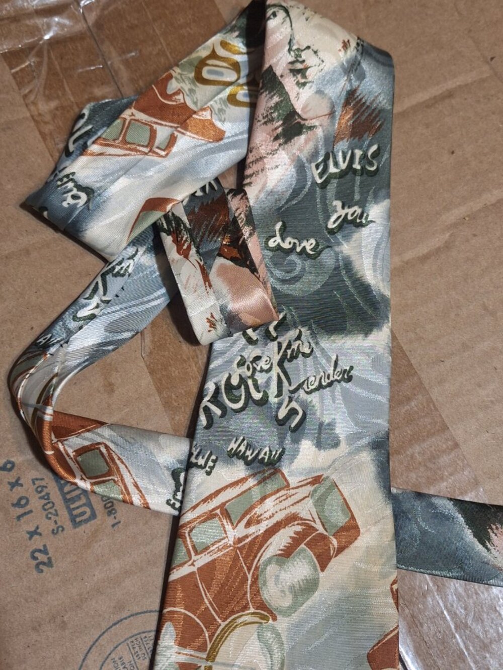 elvis tie - Picture 4 of 6